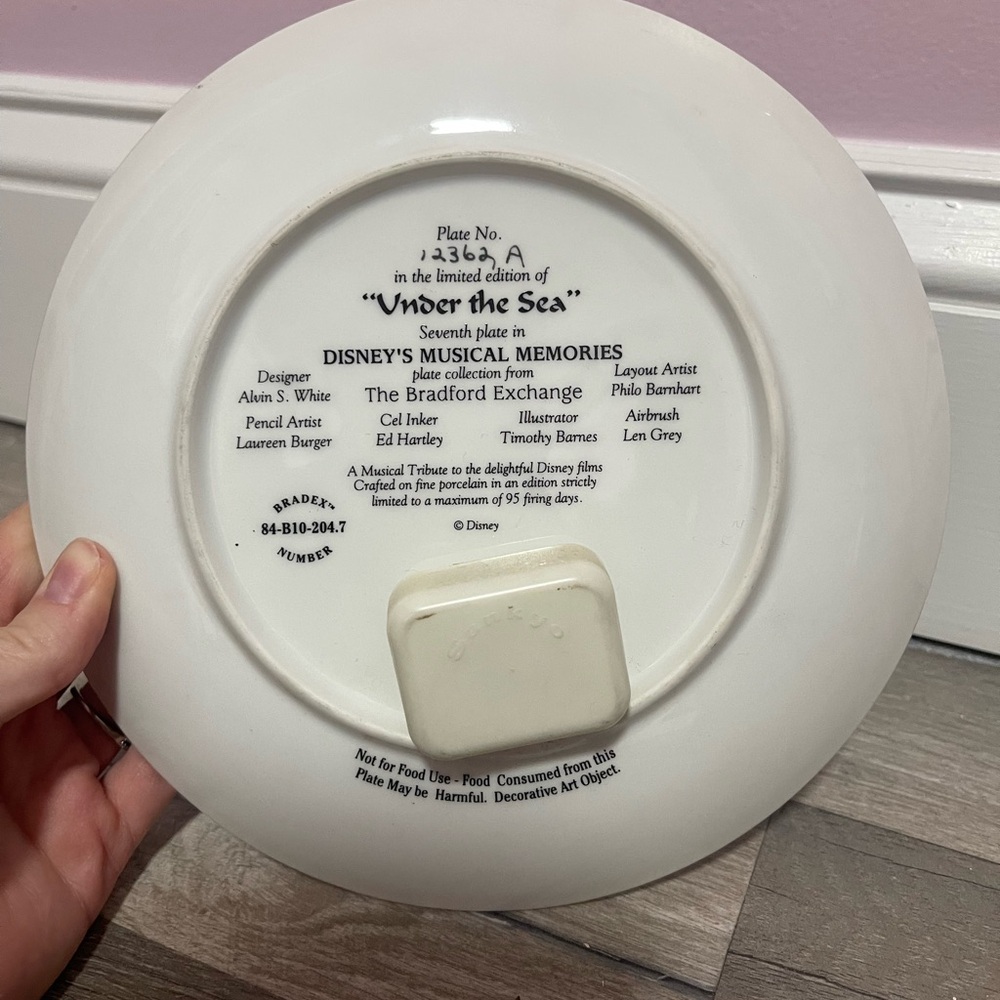 The Bradford Exchange Little Mermaid Collector's Plate - Blue and Red - Picture 2 of 3